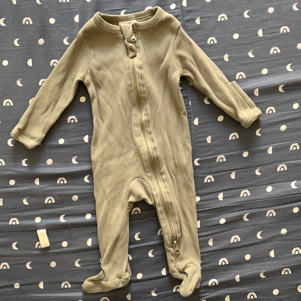 Mebie Baby
Green Organic Cotton Ribbed Zipper; Size 0-3m